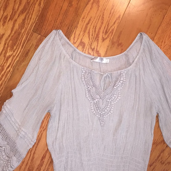 Solitaire , Cold shoulder shirt, gauzy material, L - Picture 3 of 7